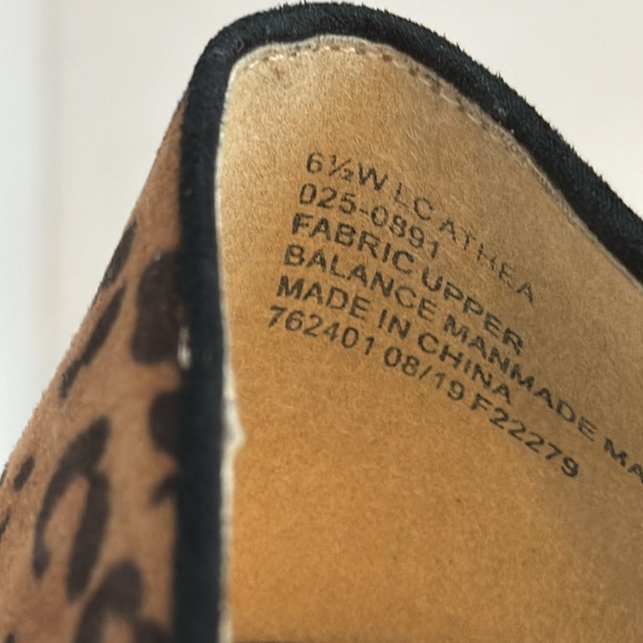 Liz Claiborne woman’s pointed toe slip on pumps 3” heel bow with tassel 6.5w - Picture 8 of 13